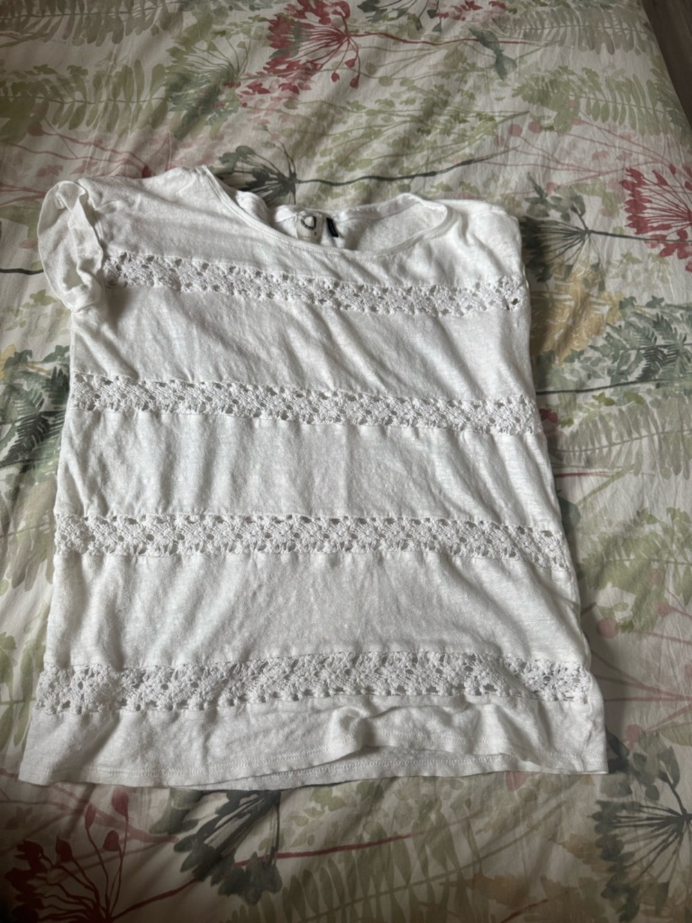 Akemi +Kin Anthropologie Women's White Crochet-Trim Short Sleeve Linen Top